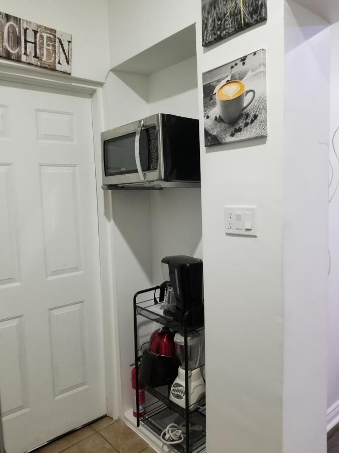 Cozy And Unique Getaway Apartment ฮามิลตัน ภายนอก รูปภาพ
